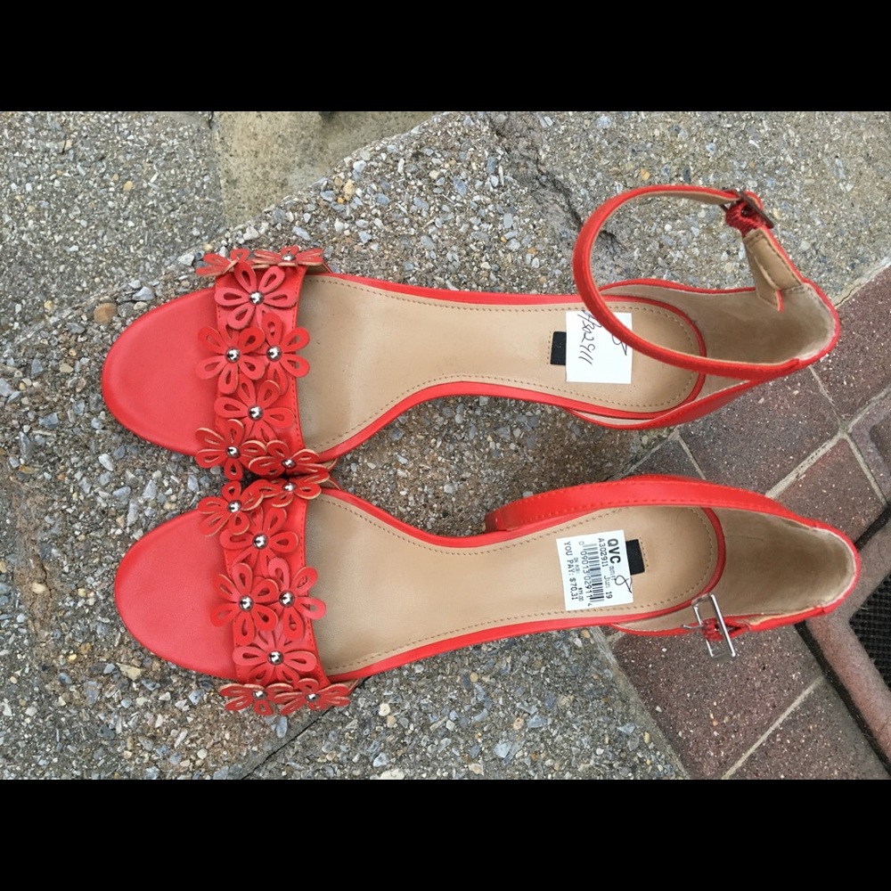 GILI Brand new size 8